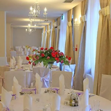 Camelot Hotel