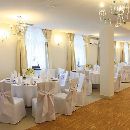 Hotel Camelot Szczawno-Zdroj