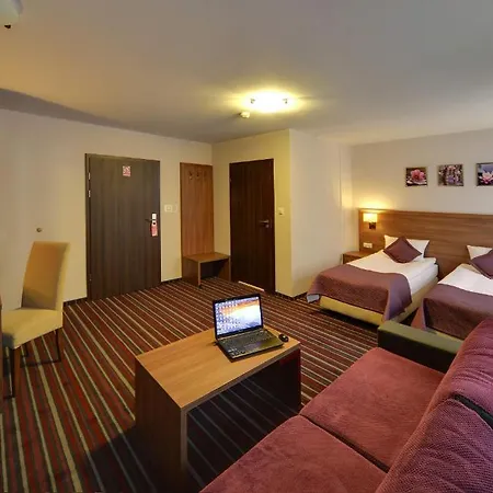 Camelot 3* Szczawno-Zdroj